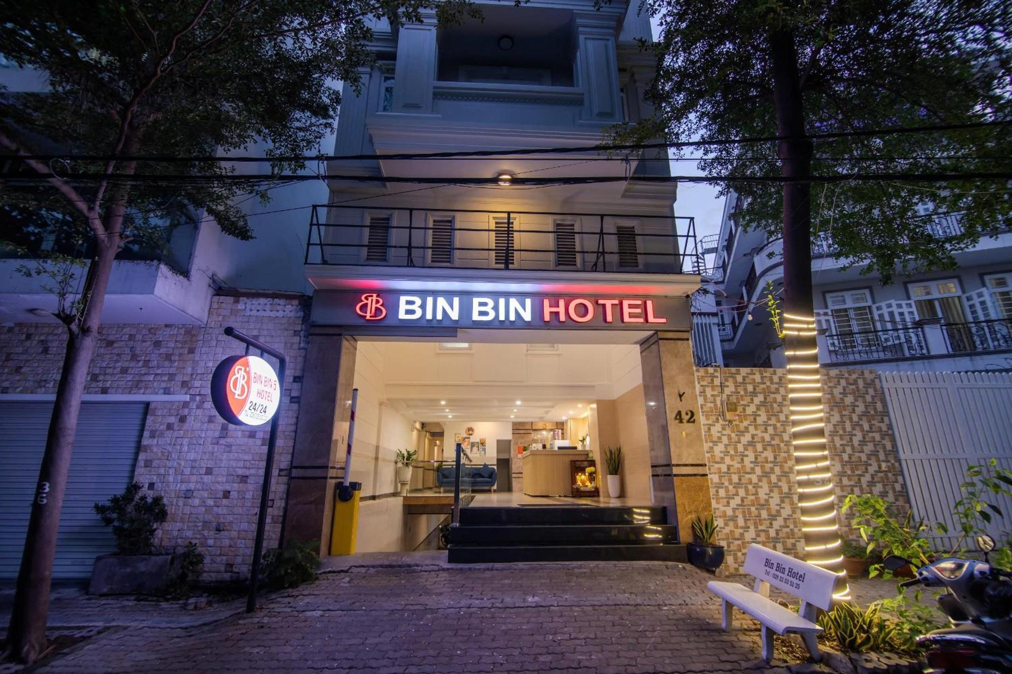 Bin Bin Hotel 5 - Near Lotte Mart D7 Хошимин Экстерьер фото