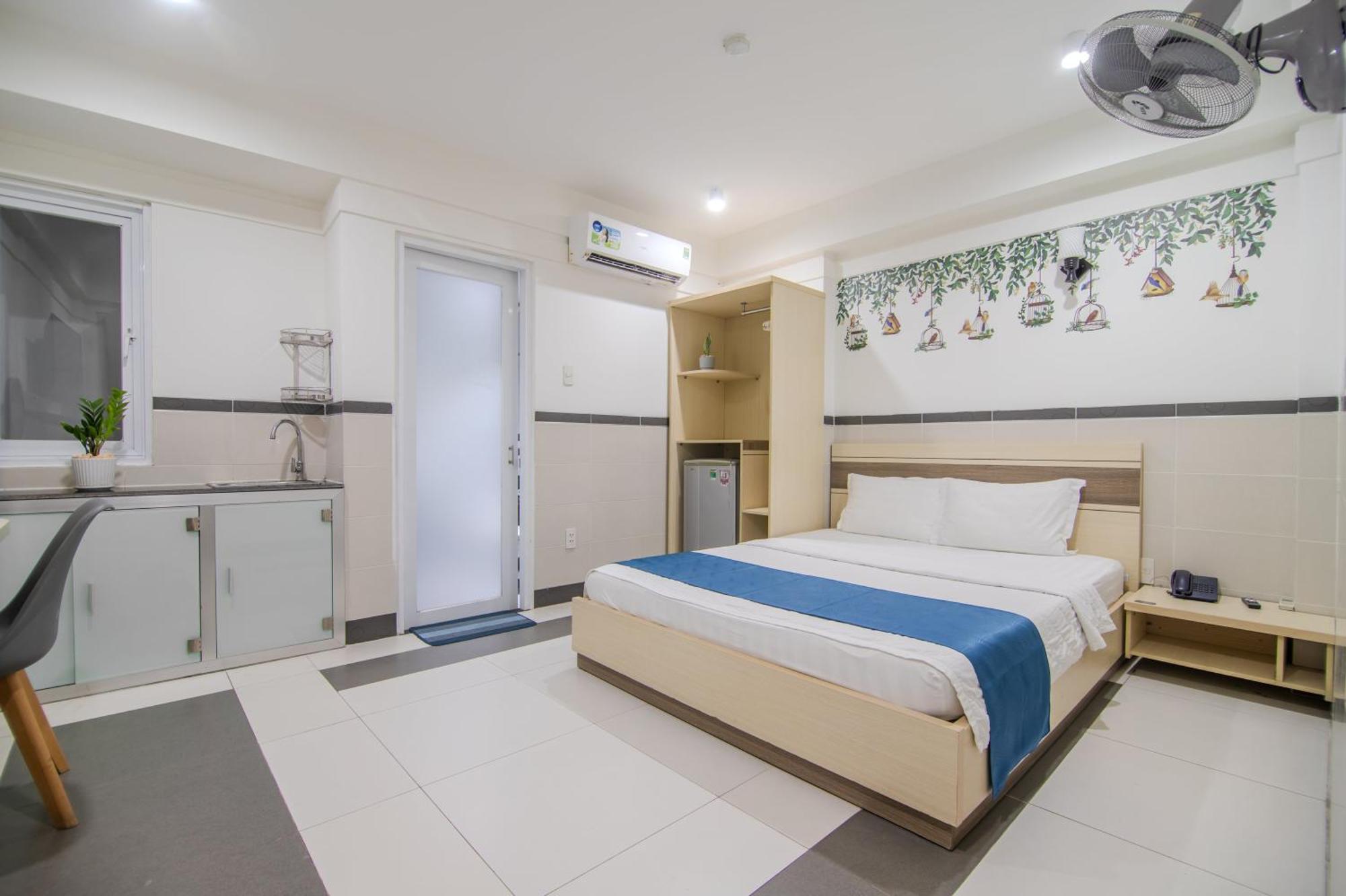 Bin Bin Hotel 5 - Near Lotte Mart D7 Хошимин Экстерьер фото